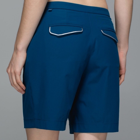 Lululemon Long Story Blue Women's Bermuda Shorts Poseidon Color  Size 4 - Picture 8 of 8